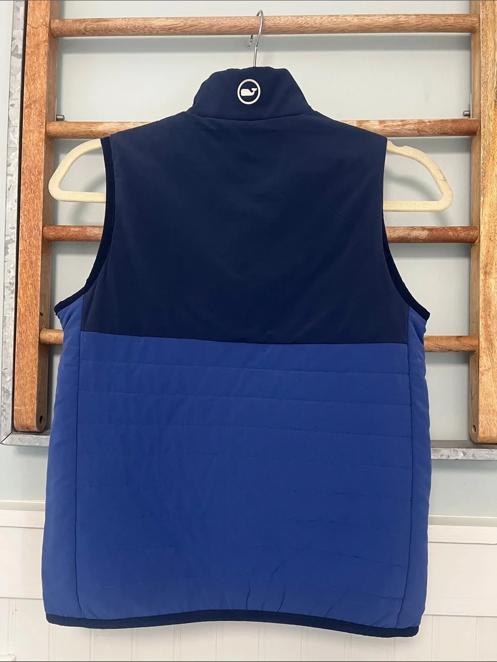 Boys Vinyard Vines light puffer vest Sea Island logo size Medium marine air vest